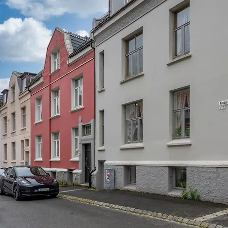 Modern Scandinavian Apartment In Bergen City Center 베르겐